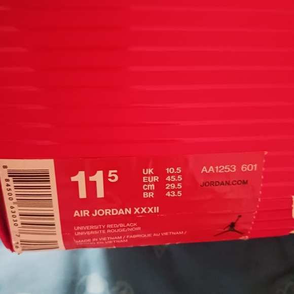 Jordan XXX11 - Picture 4 of 4